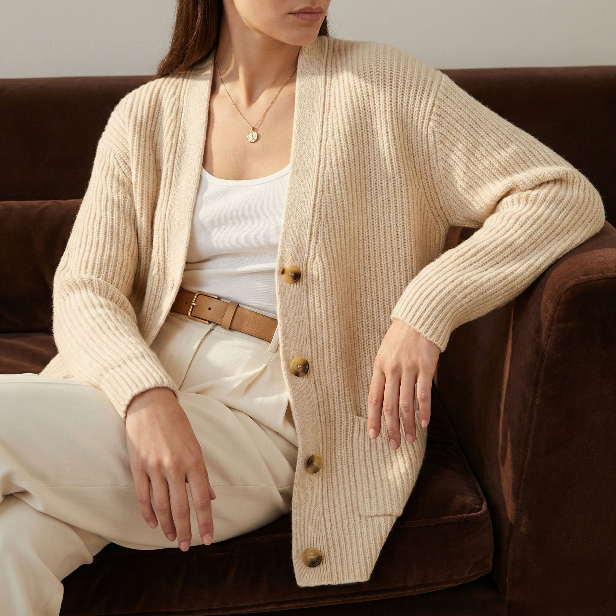 Пуловери и жилетки