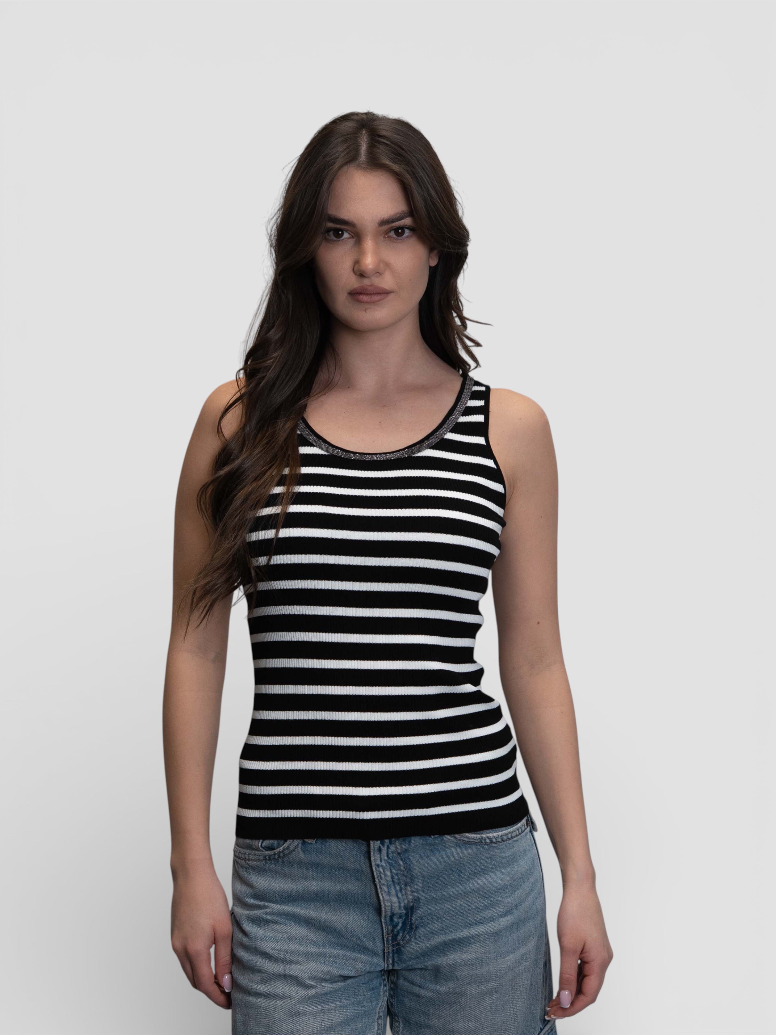 Раиран потник в черно и бяло с блестящ кант на деколтето