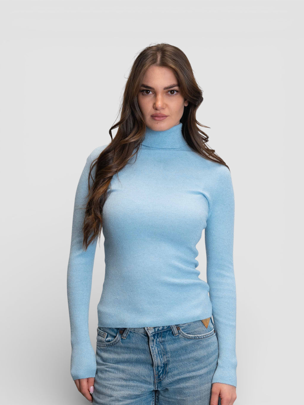 Светлосиньо поло с дискретен блясък