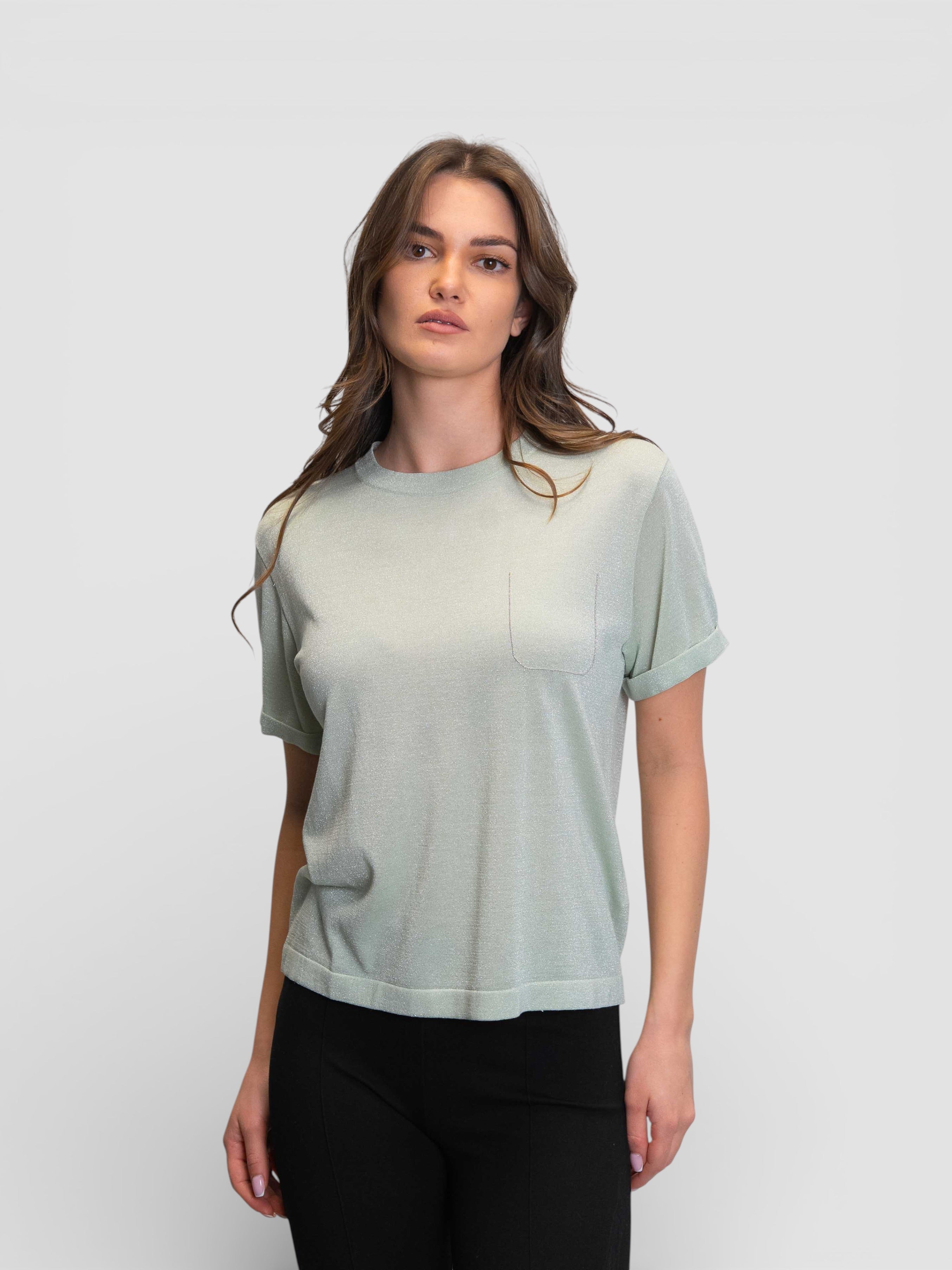 Блестяща тениска в цвят „Мента“ с джоб и подвити ръкави