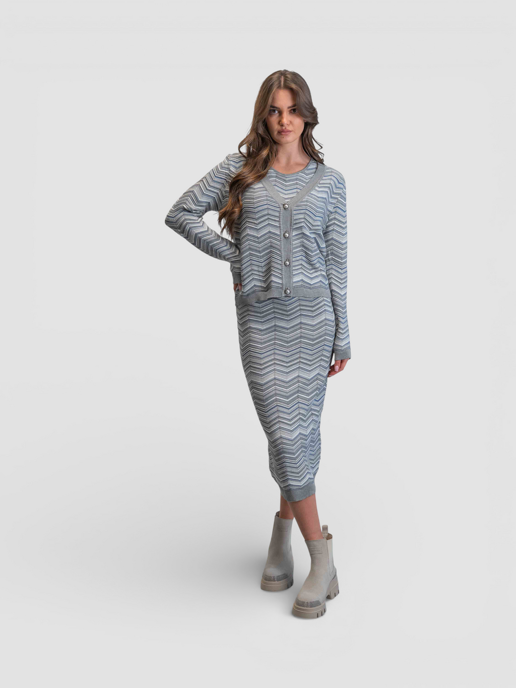 Плетен комплект от две части със зиг-заг мотив