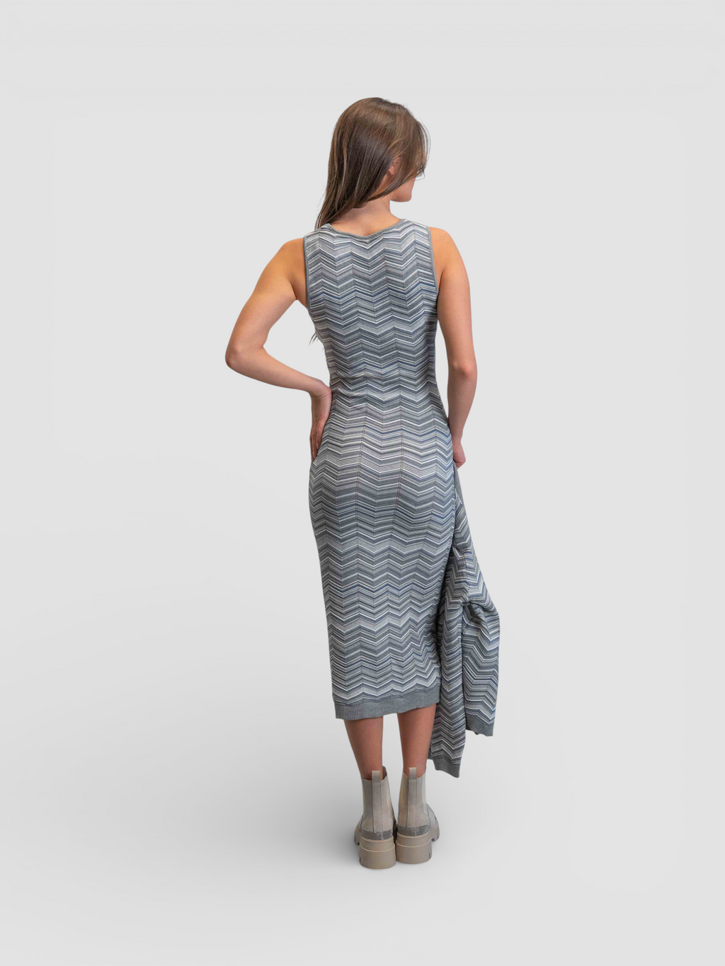 Плетен комплект от две части със зиг-заг мотив